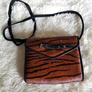 VTG Van Eli animal print pony hair And Black Sueded bag